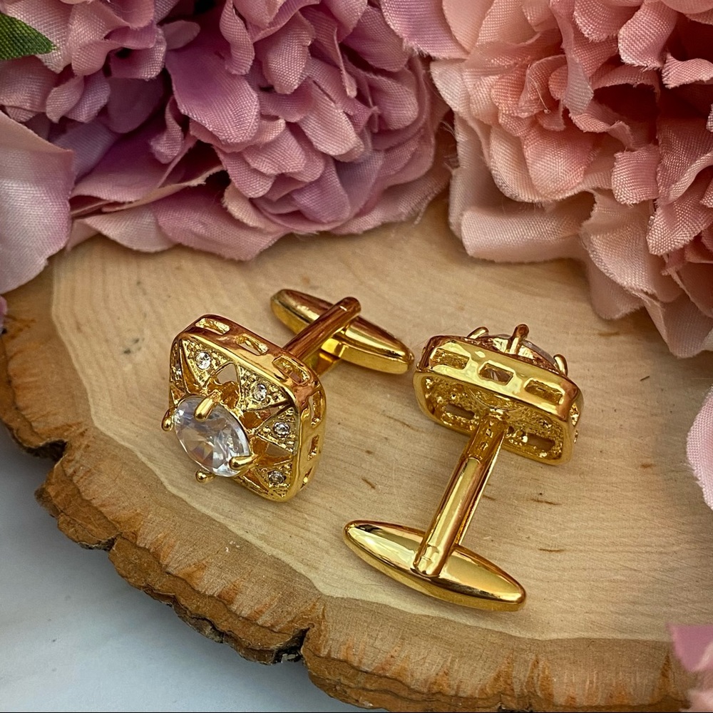 Elegant Rounded Square Gold Crystal Cufflinks - Picture 11 of 16